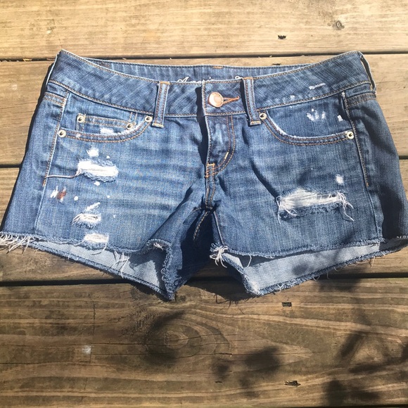 American Eagle Destroyed Jean Shorts Size 2 - Picture 1 of 6